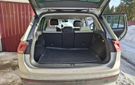 Volkswagen Tiguan II, 2018 год, 2 900 000 рублей, 5 фотография