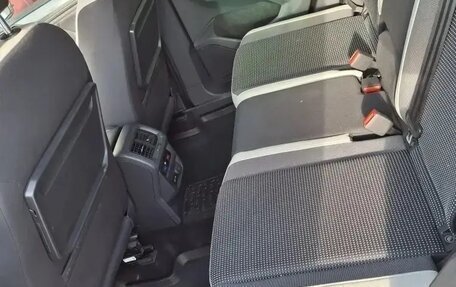 Volkswagen Tiguan II, 2018 год, 2 900 000 рублей, 11 фотография