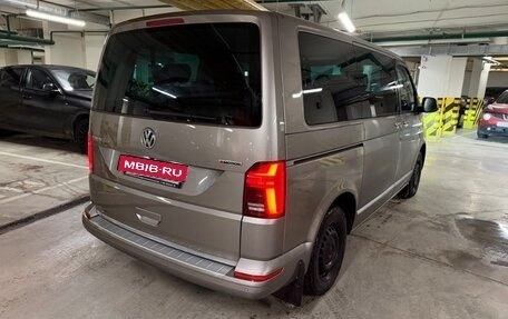 Volkswagen Caravelle T6 рестайлинг, 2021 год, 4 550 000 рублей, 2 фотография