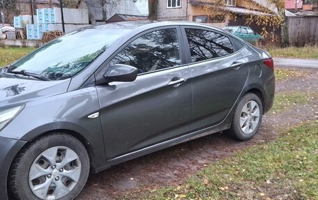 Hyundai Solaris II рестайлинг, 2016 год, 570 000 рублей, 2 фотография