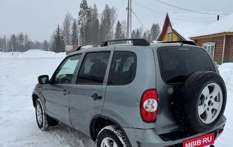 Chevrolet Niva I рестайлинг, 2010 год, 385 000 рублей, 4 фотография