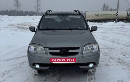 Chevrolet Niva I рестайлинг, 2010 год, 385 000 рублей, 3 фотография