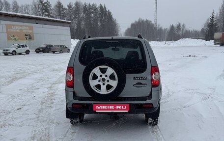 Chevrolet Niva I рестайлинг, 2010 год, 385 000 рублей, 6 фотография