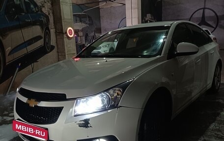Chevrolet Cruze II, 2011 год, 650 000 рублей, 2 фотография