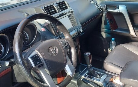 Toyota Land Cruiser Prado 150 рестайлинг 2, 2017 год, 4 950 000 рублей, 14 фотография