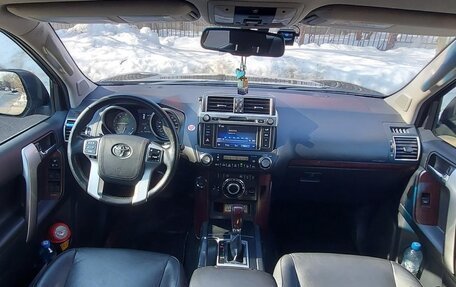 Toyota Land Cruiser Prado 150 рестайлинг 2, 2017 год, 4 950 000 рублей, 12 фотография