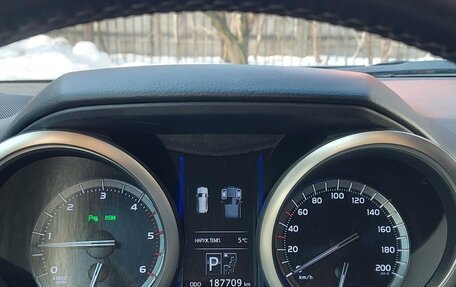 Toyota Land Cruiser Prado 150 рестайлинг 2, 2017 год, 4 950 000 рублей, 15 фотография