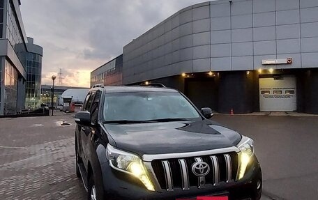 Toyota Land Cruiser Prado 150 рестайлинг 2, 2017 год, 4 950 000 рублей, 22 фотография