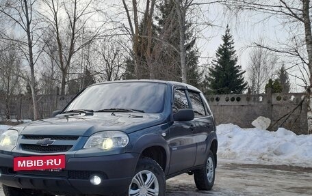 Chevrolet Niva I рестайлинг, 2011 год, 425 000 рублей, 2 фотография