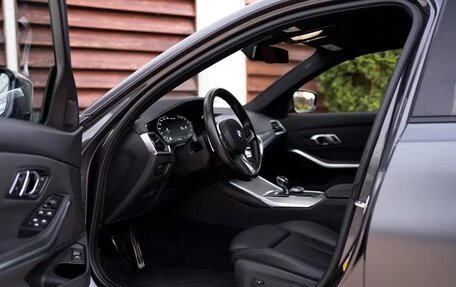 BMW 3 серия, 2019 год, 5 590 000 рублей, 18 фотография