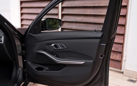 BMW 3 серия, 2019 год, 5 590 000 рублей, 25 фотография