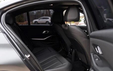 BMW 3 серия, 2019 год, 5 590 000 рублей, 28 фотография