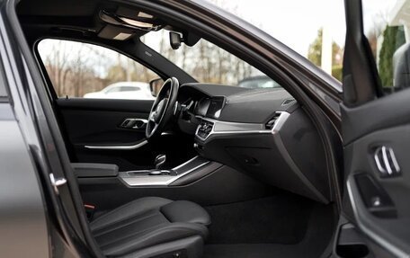 BMW 3 серия, 2019 год, 5 590 000 рублей, 27 фотография