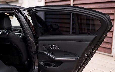 BMW 3 серия, 2019 год, 5 590 000 рублей, 30 фотография