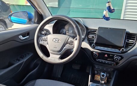 Hyundai Solaris II рестайлинг, 2020 год, 1 690 000 рублей, 9 фотография