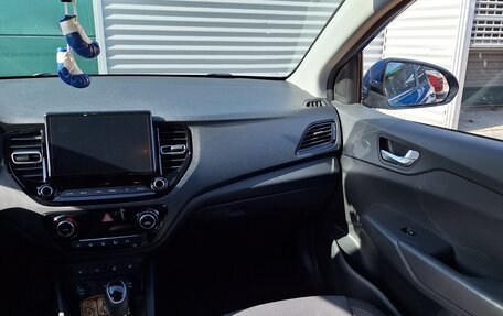 Hyundai Solaris II рестайлинг, 2020 год, 1 690 000 рублей, 10 фотография