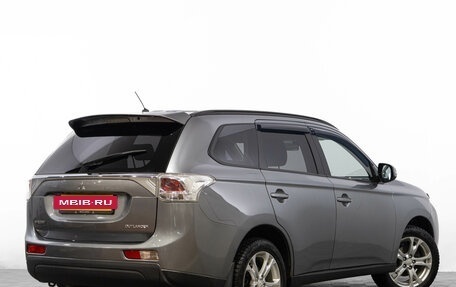 Mitsubishi Outlander III рестайлинг 3, 2012 год, 1 299 000 рублей, 5 фотография