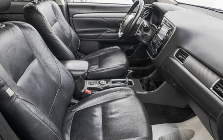 Mitsubishi Outlander III рестайлинг 3, 2012 год, 1 299 000 рублей, 24 фотография