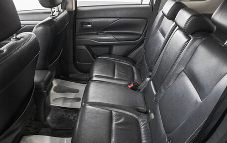 Mitsubishi Outlander III рестайлинг 3, 2012 год, 1 299 000 рублей, 25 фотография