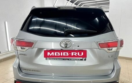 Toyota Highlander III, 2014 год, 2 997 000 рублей, 7 фотография