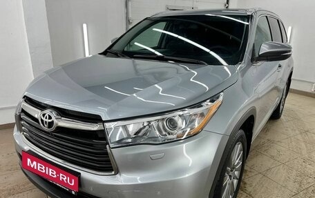 Toyota Highlander III, 2014 год, 2 997 000 рублей, 2 фотография