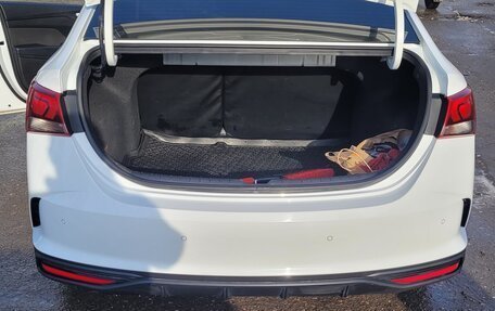 Hyundai Solaris II рестайлинг, 2021 год, 1 700 000 рублей, 11 фотография