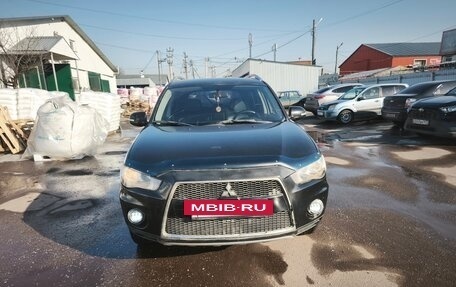 Mitsubishi Outlander III рестайлинг 3, 2010 год, 999 999 рублей, 3 фотография