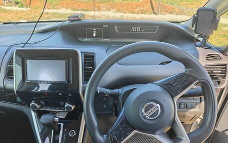 Nissan Serena IV, 2017 год, 1 680 000 рублей, 2 фотография