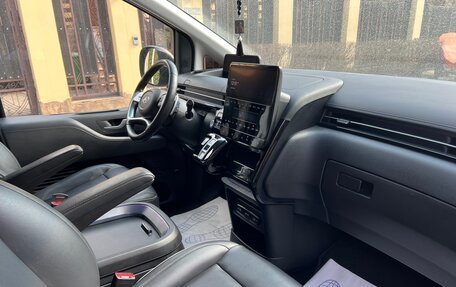 Hyundai Staria, 2023 год, 6 100 000 рублей, 3 фотография