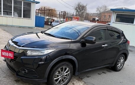 Honda Vezel, 2020 год, 1 750 000 рублей, 3 фотография