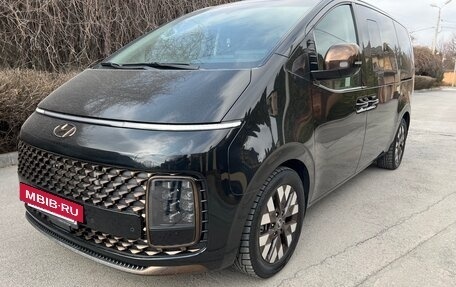 Hyundai Staria, 2023 год, 6 100 000 рублей, 10 фотография