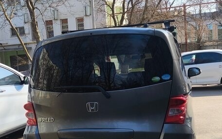 Honda Freed I, 2011 год, 955 000 рублей, 2 фотография
