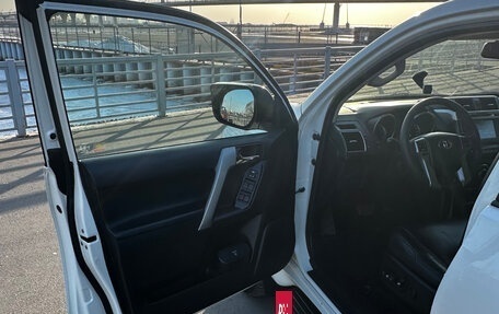 Toyota Land Cruiser Prado 150 рестайлинг 2, 2014 год, 5 350 000 рублей, 7 фотография