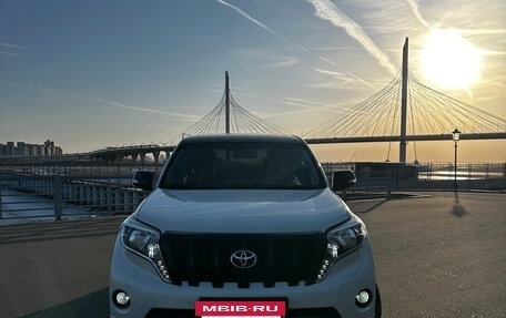 Toyota Land Cruiser Prado 150 рестайлинг 2, 2014 год, 5 350 000 рублей, 5 фотография