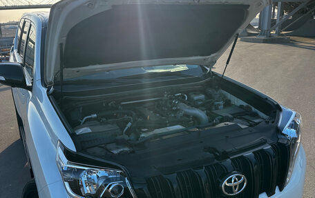 Toyota Land Cruiser Prado 150 рестайлинг 2, 2014 год, 5 350 000 рублей, 26 фотография