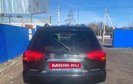 Mitsubishi Pajero Sport II рестайлинг, 2013 год, 1 500 000 рублей, 5 фотография