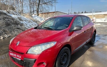 Renault Megane III, 2011 год, 630 000 рублей, 2 фотография