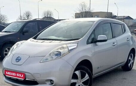 Nissan Leaf I, 2013 год, 850 000 рублей, 7 фотография