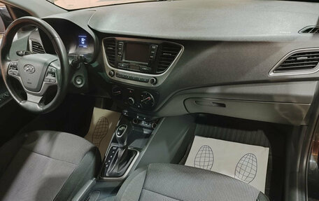 Hyundai Solaris II рестайлинг, 2018 год, 1 350 000 рублей, 9 фотография