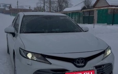 Toyota Camry, 2019 год, 2 880 000 рублей, 1 фотография