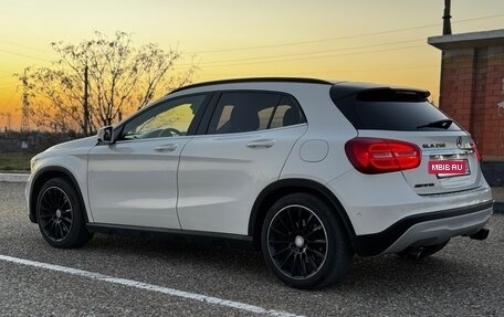 Mercedes-Benz GLA, 2015 год, 1 650 000 рублей, 6 фотография