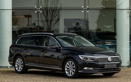 Volkswagen Passat B8 рестайлинг, 2019 год, 1 795 000 рублей, 3 фотография