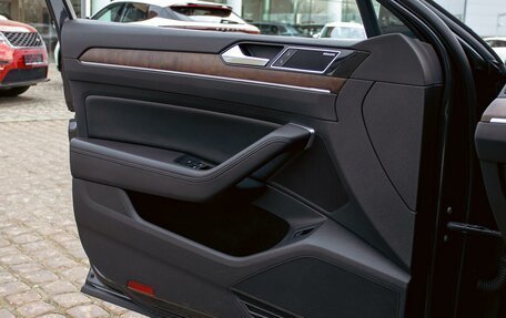 Volkswagen Passat B8 рестайлинг, 2019 год, 1 795 000 рублей, 12 фотография