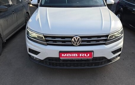 Volkswagen Tiguan II, 2018 год, 2 750 000 рублей, 1 фотография