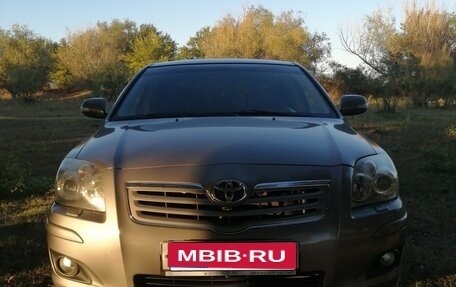 Toyota Avensis III рестайлинг, 2007 год, 780 000 рублей, 1 фотография