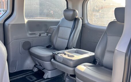 Hyundai Grand Starex Grand Starex I рестайлинг 2, 2010 год, 1 600 000 рублей, 7 фотография