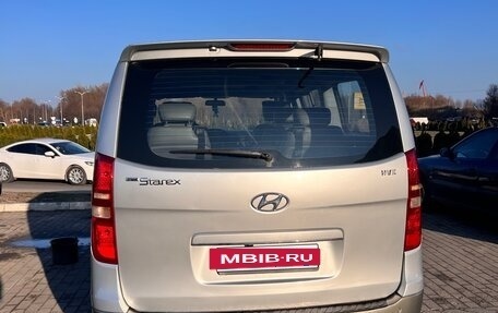 Hyundai Grand Starex Grand Starex I рестайлинг 2, 2010 год, 1 600 000 рублей, 3 фотография