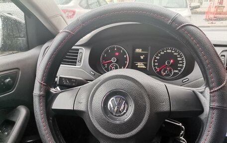 Volkswagen Jetta VI, 2011 год, 650 000 рублей, 4 фотография