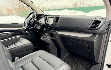 Opel Zafira Life I, 2022 год, 3 999 999 рублей, 12 фотография