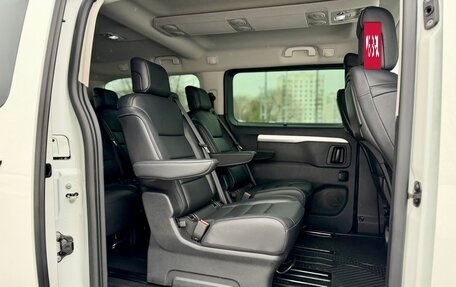 Opel Zafira Life I, 2022 год, 3 999 999 рублей, 17 фотография